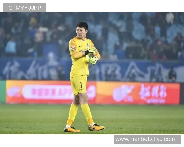 杜佳32岁在海港五季出场仅45分钟却收获三冠一杯的传奇故事